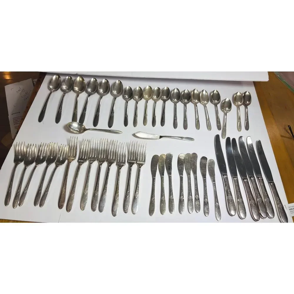 Vintage Oneida Tudor Fantasy 1941 Silverplate Flatware Set 48 Pcs Art Deco